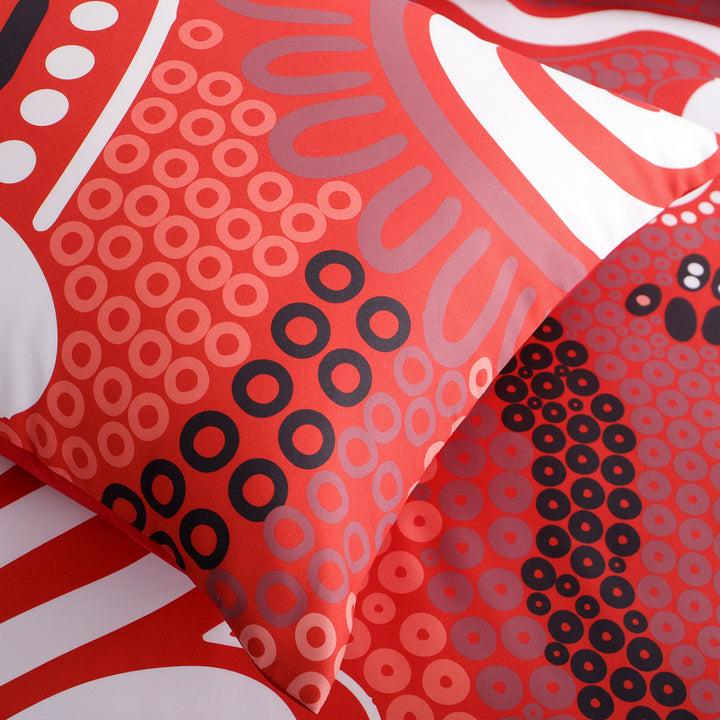 Quilt Cover Set- Waterways: CHERRY RED